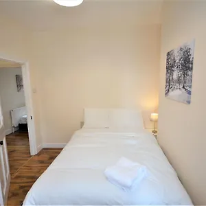 Cheerful 3 Bedroom In Greater Holiday home